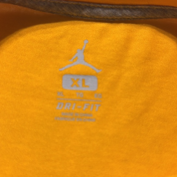 Nike Men’s Lot 2 Pack Tee T Shirt XL Gray Yellow Black - Picture 5 of 9